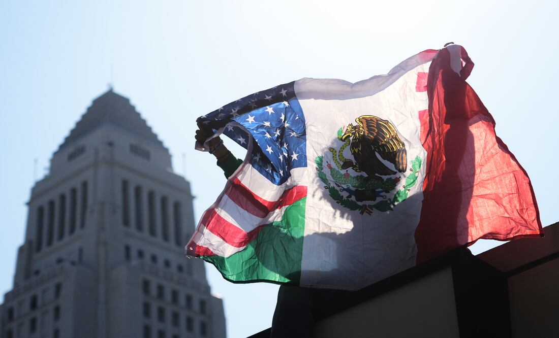 Redadas migratorias en Los Ángeles dejan decenas de detenidos (AP Photo/Damian Dovarganes)