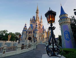 Servicio de transporte a Disney World deja de ser gratuito; esto costará