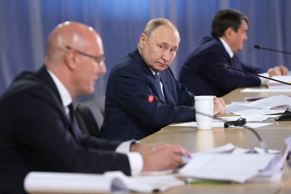 El Kremlin tacha de "bulo" que Putin esté mal de salud y que utilice dobles. (Photo by Alexey NIKOLSKY / POOL / AFP)