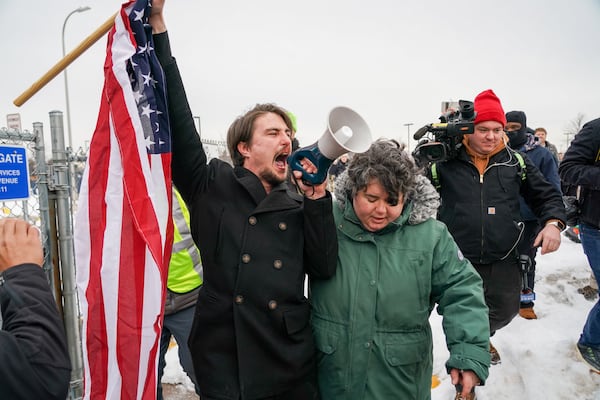 ¡Indignante! Pro-ICE grita ‘Ayer ejecutamos a uno de ustedes’ tras asesinato de Renee Good. VIDEO