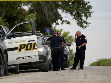 Rescatan a 28 migrantes tras llamada al 911 en Texas