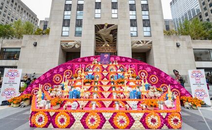 Rockefeller Center de NY exhibe ofrenda de Día de Muertos 