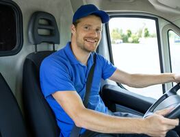 Hay trabajo para choferes en Disneyland California con salario de 20 dólares por hora