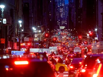 Avalan peaje para vehículos que entren al corazón de Manhattan