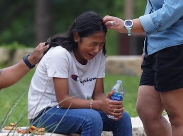 Tiroteo en Texas. Padre de una niña asesinada dice que la policía tardó en actuar