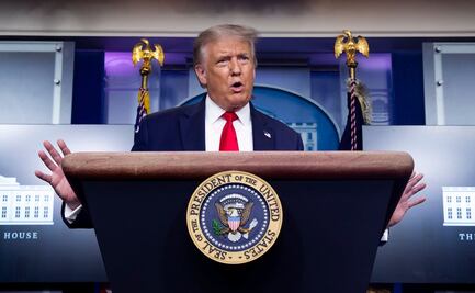 Trump restringe la contratación de extranjeros en el gobierno 