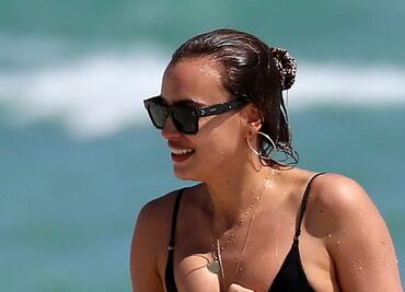 Irina Shayk luce su silueta en bikini por Miami