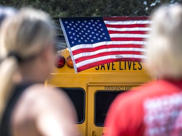 Padres de víctimas de Parkland recrearán tiroteo en escuela