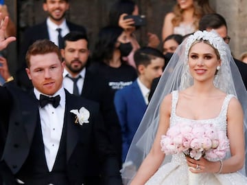 Esposa del ‘Canelo’ presume sus vacaciones en Hawái con su bikini más pequeño