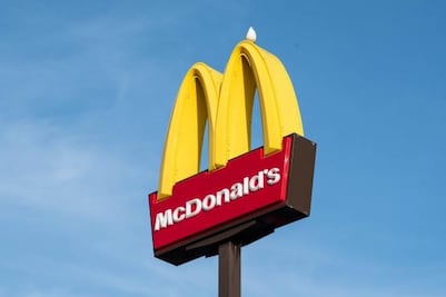 Detienen a hombre por tratar de abusar de niña en baño de McDonald’s