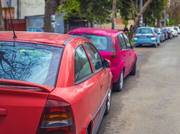 CDMX lanza fuerte castigo a quienes aparten lugares en la calle. ¿Cuáles son las sanciones?