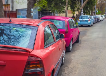 CDMX lanza fuerte castigo a quienes aparten lugares en la calle. ¿Cuáles son las sanciones?