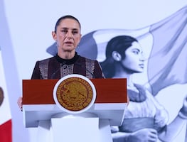 Sheinbaum lamenta el fallecimiento de los 6 mexicanos en el accidente aéreo en Filadelfia, EU