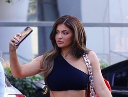 El diminuto bikini nude con el que Kylie Jenner despidió el año