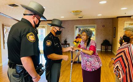 “¡Quiero hablar con su jefe!”, anciana exige hablar con jefe de policía en Ohio