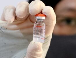 OMS considera que las vacunas chinas requieren tres dosis