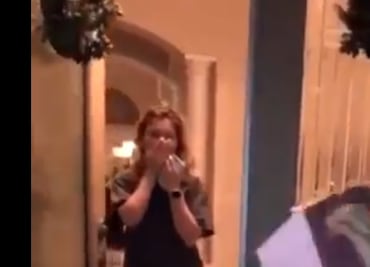 Viral. Joven invita a baile de graduación a la chica equivocada
