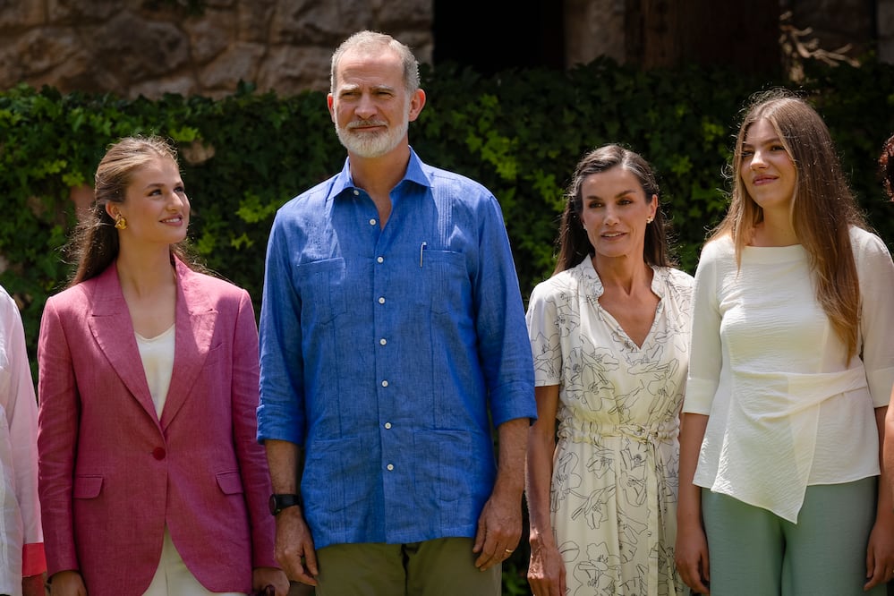 Reyes de España y sus hijas asistirán a la final del Mundial 2026. Foto: EFE/David Borrat.