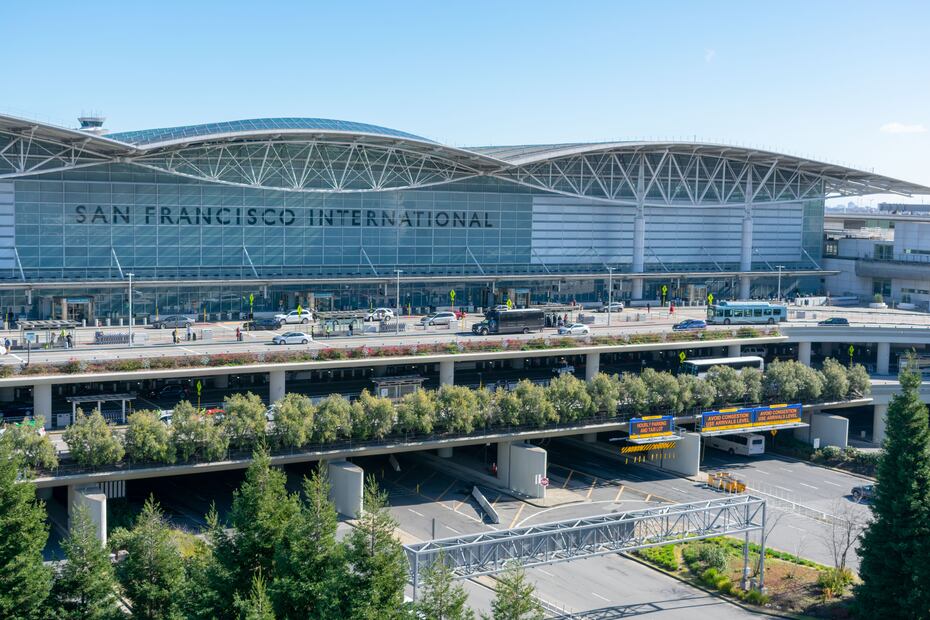 Los 10 mejores aeropuertos para comer y beber, ¿aparece el AIFA en el ranking? iStock/Michael Vi