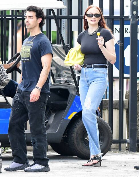﻿Sophie Turner presume figura en Miami a días de recibir a su segunda hija