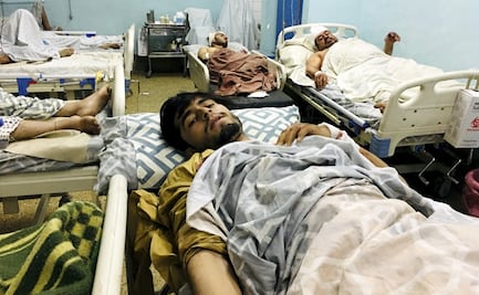 Suman 60 muertos por doble atentado del Estado Islámico en Kabul