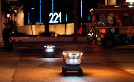 El hotel de Miami que ofrece comida entregada por robots 