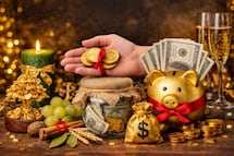 ¿Qué rituales de Año Nuevo funcionan para el dinero? El del billete en el zapato está sorprendiendo a miles