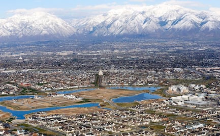 Jóvenes latinos viajan más lejos y a más lugares en busca de trabajo en EU