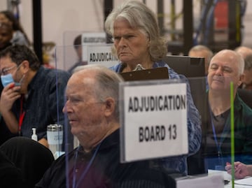 Elecciones intermedias en EU. Problemas con máquinas de voto y papeletas por correo