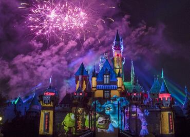 La pandemia desploma a Disney; cierra con pérdidas millonarias