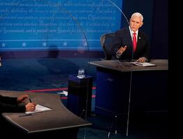 Pence califica de "plagio" el plan de Biden contra Covid-19