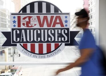 ¿Qué son los “caucus” de Iowa y por qué son tan polémicos?