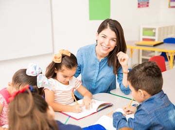 SEP anuncia: Maestros con más vacaciones, pensión digna y descuentos a créditos Fovissste. Lo que se sabe