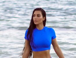 Kim Kardashian y el bikini azul 'de infarto' que lució en el Caribe