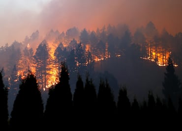 El mayor incendio activo en California ya ha quemado casi 200 mil hectáreas
