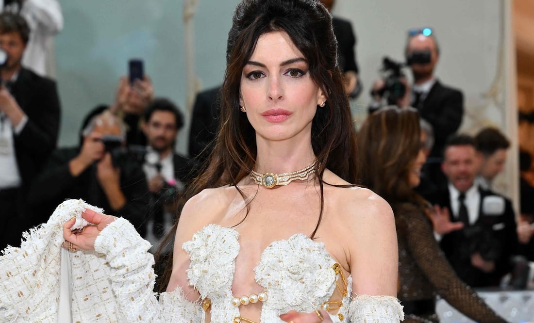 Anne Hathaway celebra su cumpleaños 41 con sesión en bralette traslúcido. Foto: AFP