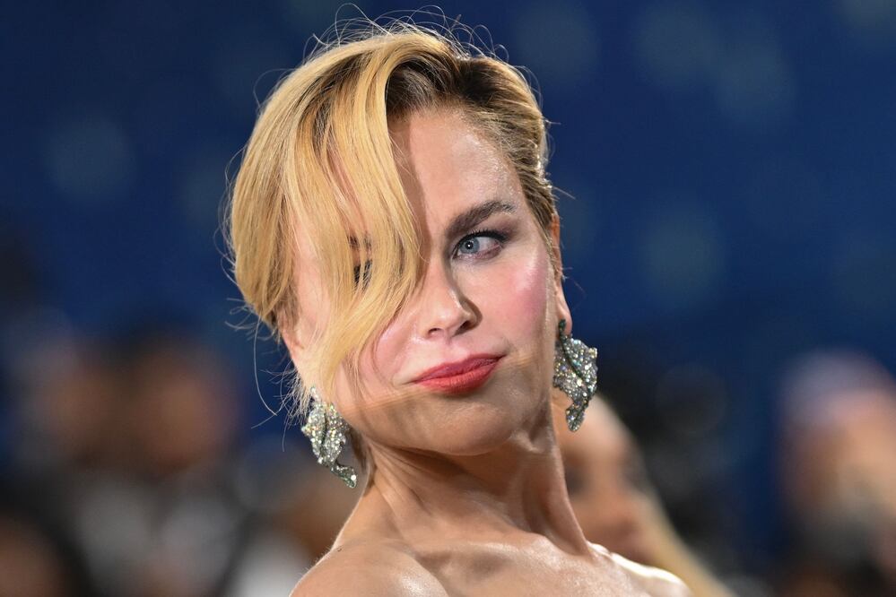 ¿El vestido de la venganza? Nicole Kidman arrasa en el Vogue World 2025 con glamoroso look negro. Foto: AFP