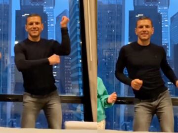 Critican a Jimmy Lozano, entrenador del Tri, por baile viral. "¿Y si mejor se dedica a eso?"