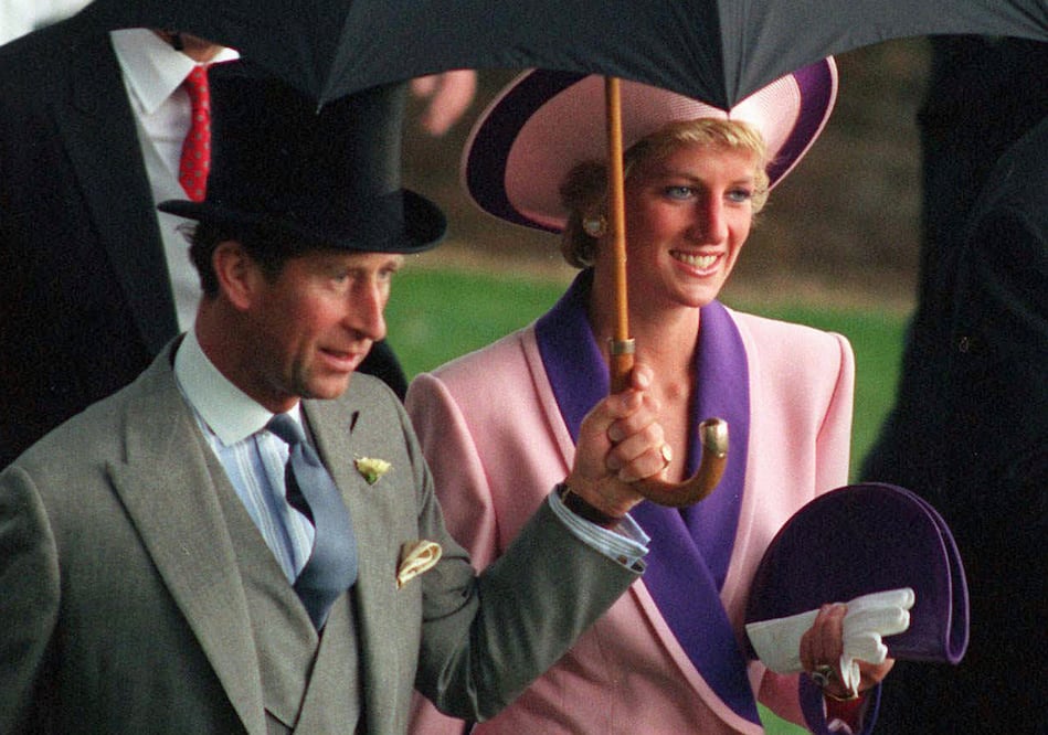 “Todos me van a culpar”: la frase que Carlos III habría dicho tras morir la princesa Diana. (AP Foto/Martyn Hayhow)