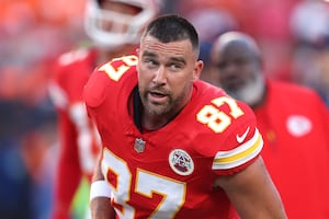 Esposo de Taylor Swift, Travis Kelce, fue víctima de una estafa financiera millonaria