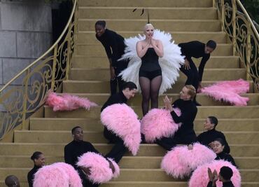 Lady Gaga pone el cabaret en la ceremonia inaugural de los Juegos Olímpicos. VIDEO