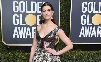 Anne Hathaway arrasa en Nueva York con minishort