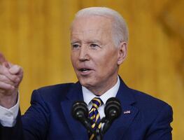 Biden promete “un desastre para Rusia” si invade Ucrania