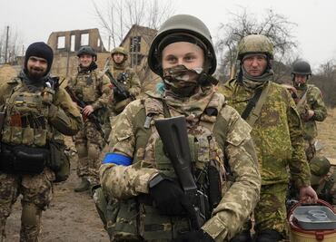 Ucrania canjea 86 militares capturados por Rusia