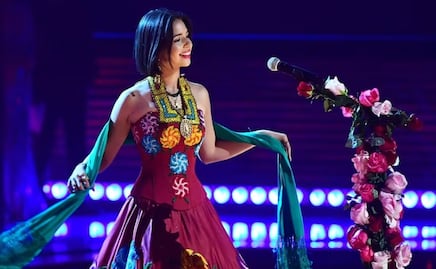 Polémica con Ángela Aguilar: la llaman “voz líder del regional mexicano” e internautas la acusan de "colgarse de la cultura mexicana"