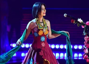 ¿Boletos gratis de Ángela Aguilar para shows de EU? ¿No llena en su gira en solitario?