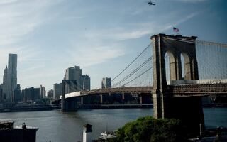 El emblemático Puente de Brooklyn de Nueva York cumple 140 años