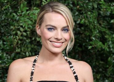 Margot Robbie arrasa con look dorado de Harley Quinn