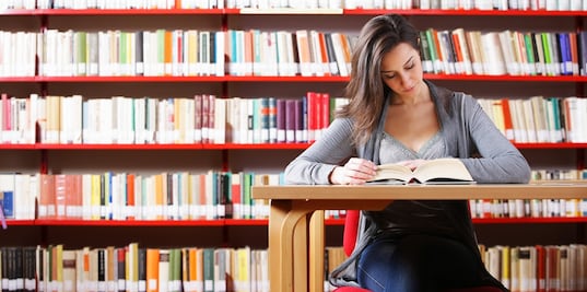 Becas de hasta $12,630 dólares para estudiar en Michigan