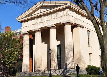 ¿Cuánto cuesta estudiar una carrera en la Universidad de Brown?